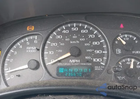 2001 Chevrolet Silverado 1500 из США, поврежденный, VIN 1GCEK19V11E292797